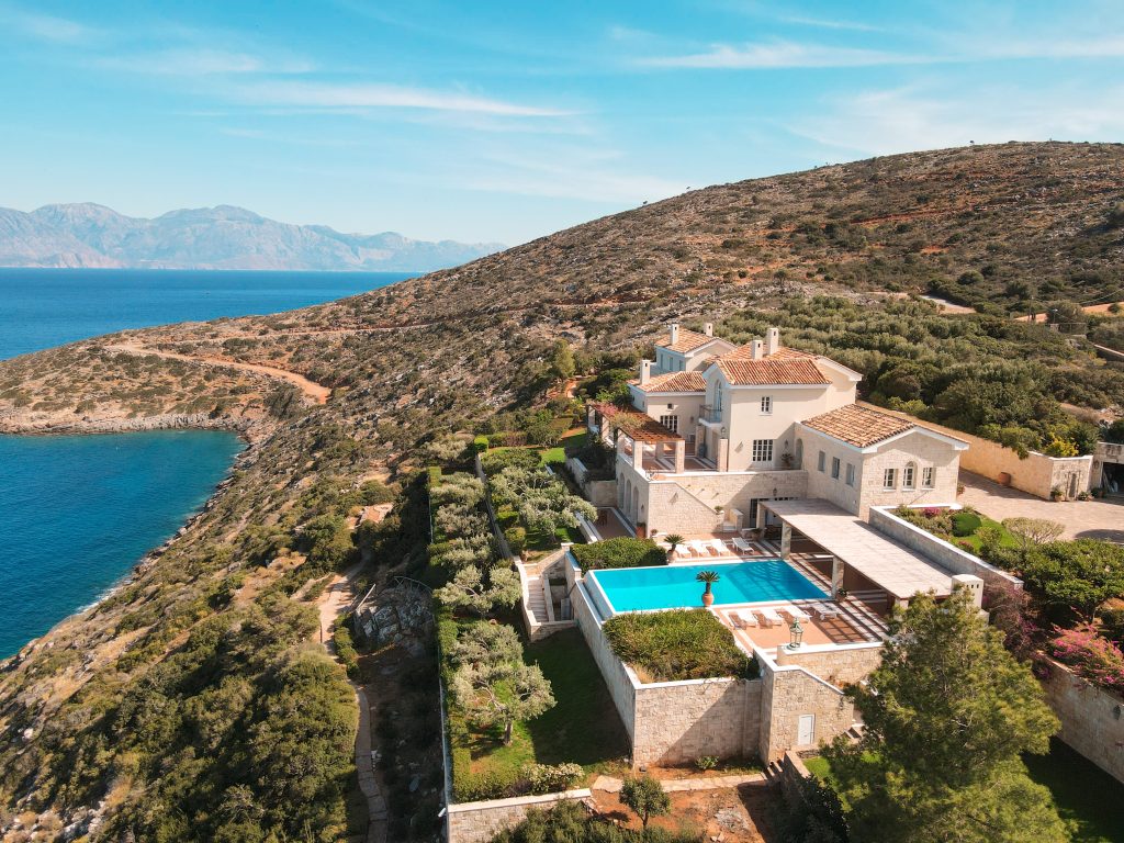 Property: ANAVLIA| image-1
